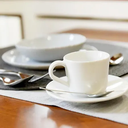 Martha's * Rhodes City